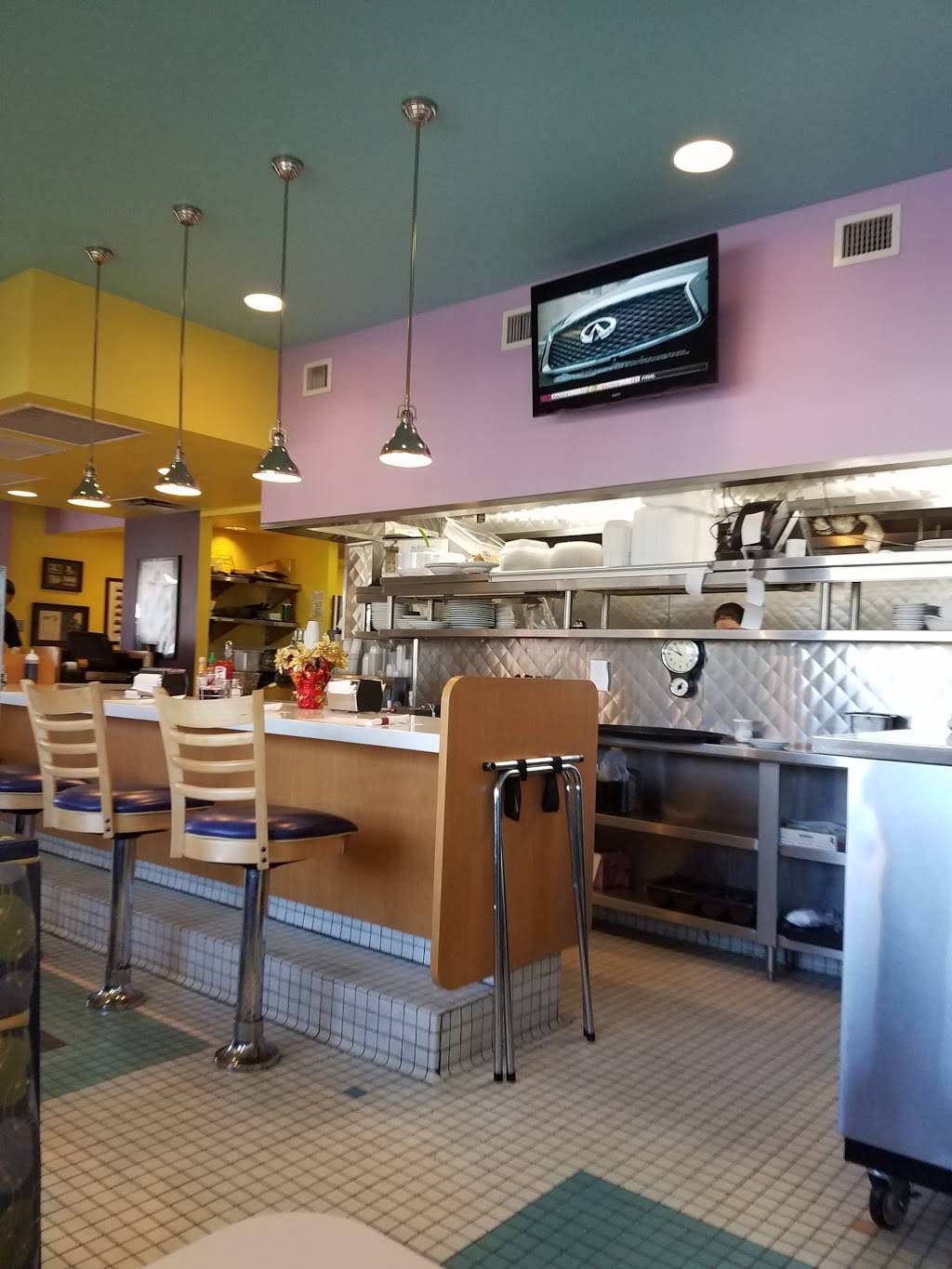 Nanas Diner | restaurant | 1230 N Military Trl, West Palm Beach, FL 33409, USA | 5616402922 OR +1 561-640-2922