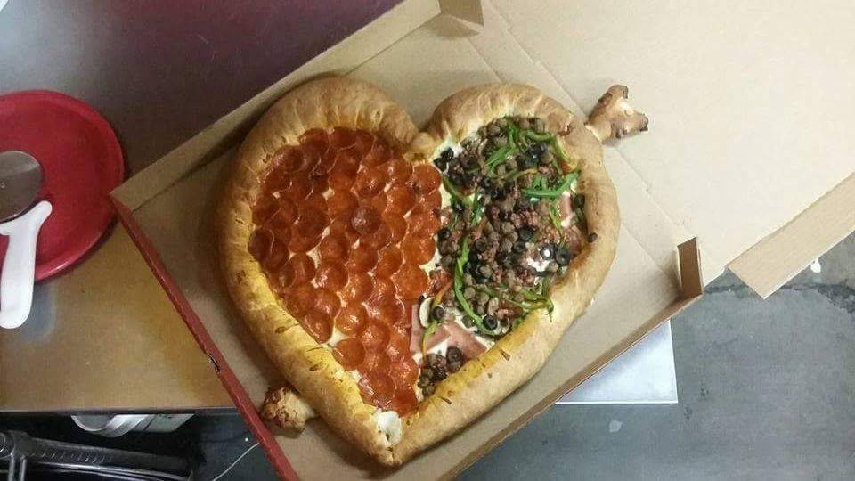 Pizza & Love Gato Bronco | restaurant | Tecnologico, 22454 Tijuana, B.C., Mexico | 016646085555 OR +52 664 608 5555