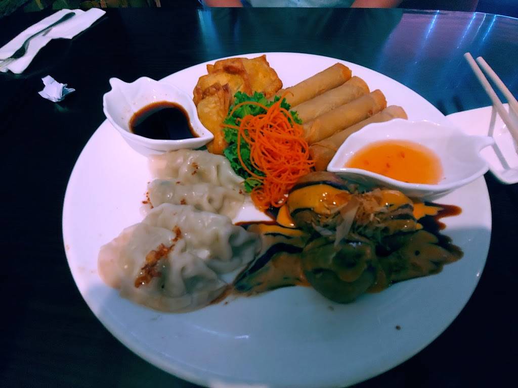 Thai Bistro & Sushi Bar | restaurant | 7 S Delaware Ave, Mason City, IA 50401, USA | 6412018216 OR +1 641-201-8216