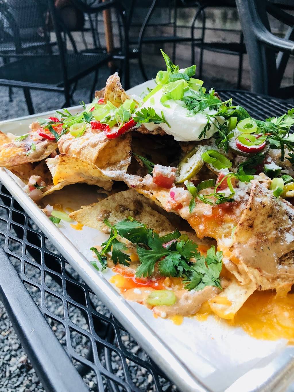 The Point Tavern | restaurant | 4469, 302 Wickenden St, Providence, RI 02903, USA | 4017514900 OR +1 401-751-4900