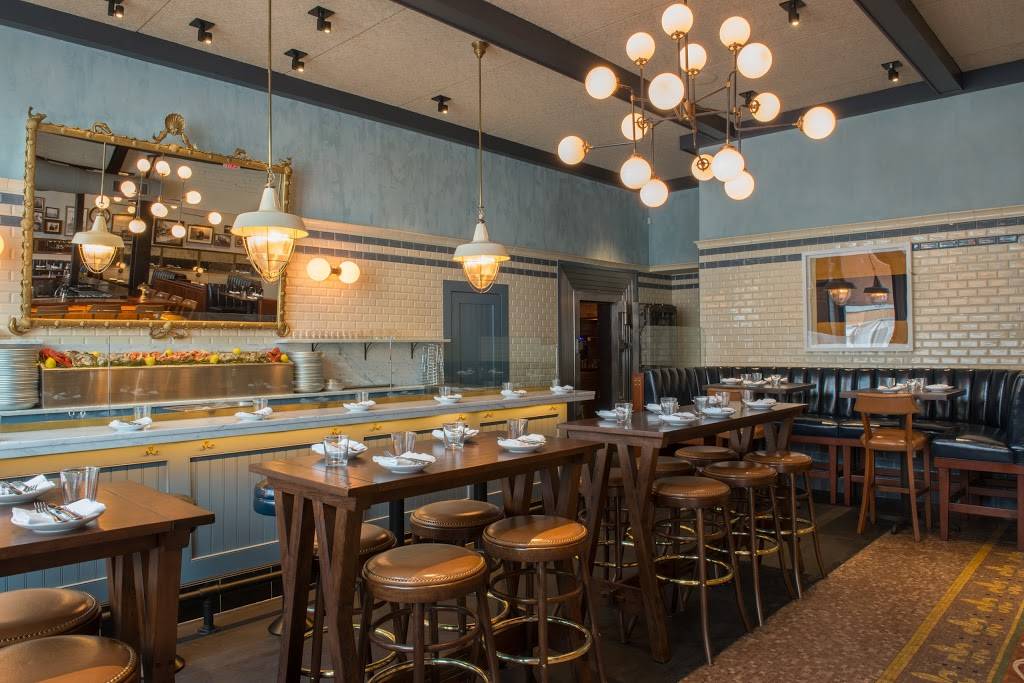 The Hourly Oyster House | restaurant | 15 Dunster St, Cambridge, MA 02138, USA | 6177652342 OR +1 617-765-2342