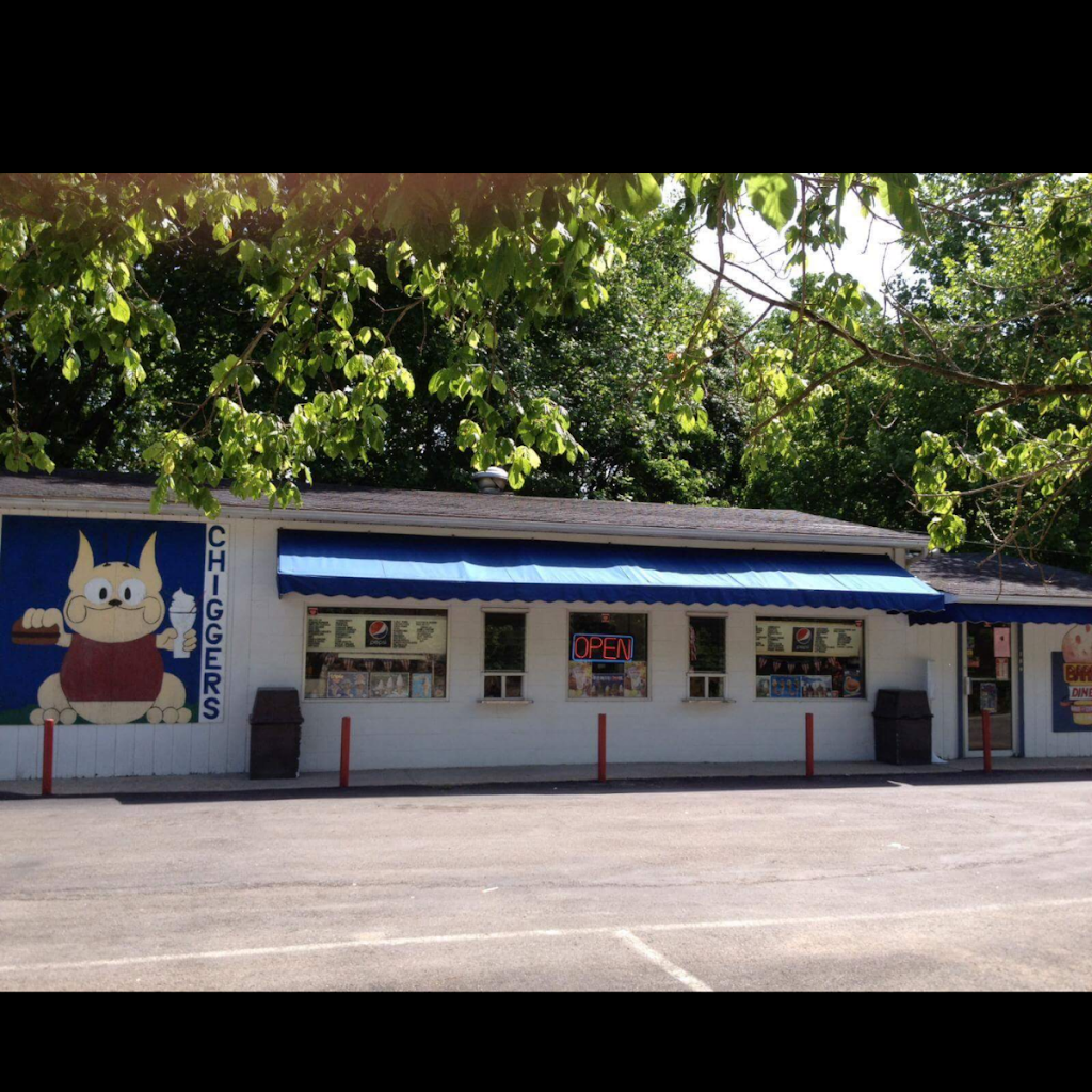 Chiggers Dairy Bar | restaurant | 189 Clarksburg Rd, Vanceburg, KY 41179, USA | 6067963463 OR +1 606-796-3463