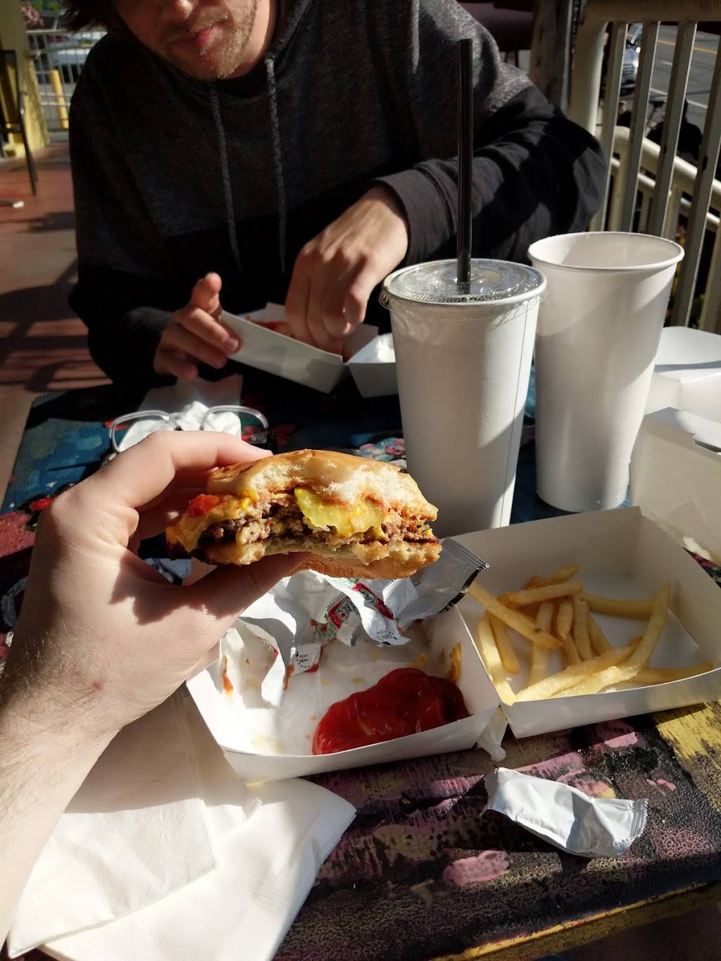 Burgers Never Say Die | restaurant | 2388 Glendale Blvd Unit A, Los Angeles, CA 90039, USA | 3239226161 OR +1 323-922-6161