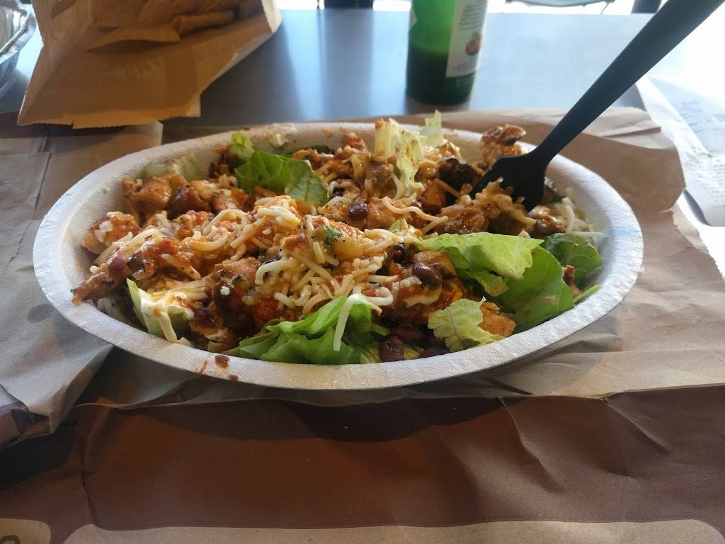 Chipotle Mexican Grill | restaurant | 11690 San Vicente Blvd, Los Angeles, CA 90049, USA | 4246524336 OR +1 424-652-4336
