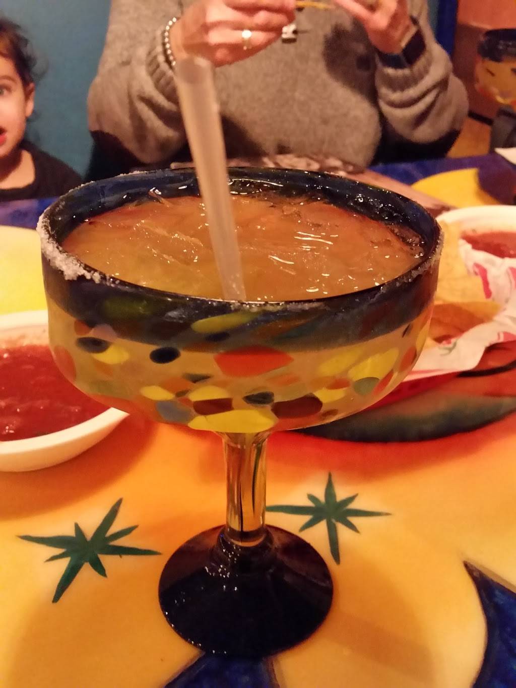 Hacienda Vieja | restaurant | 3035 US-36, Pendleton, IN 46064, USA | 7657783104 OR +1 765-778-3104