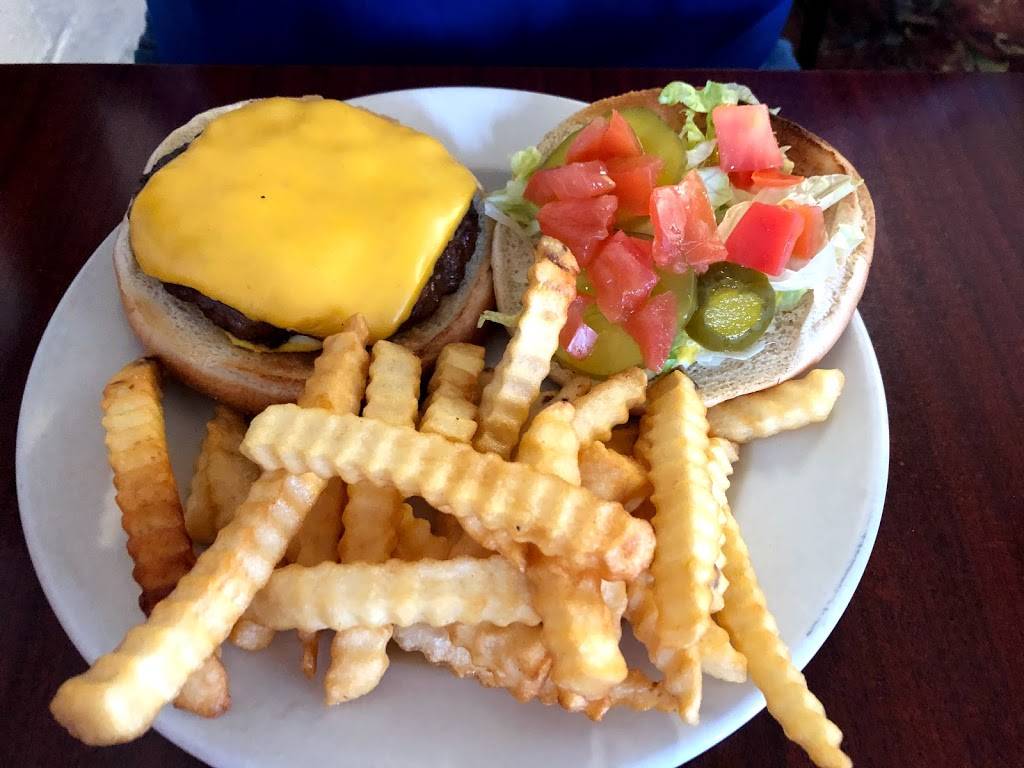 Teche Cafe | restaurant | 105 N Main St, Loreauville, LA 70552, USA | 3372299244 OR +1 337-229-9244