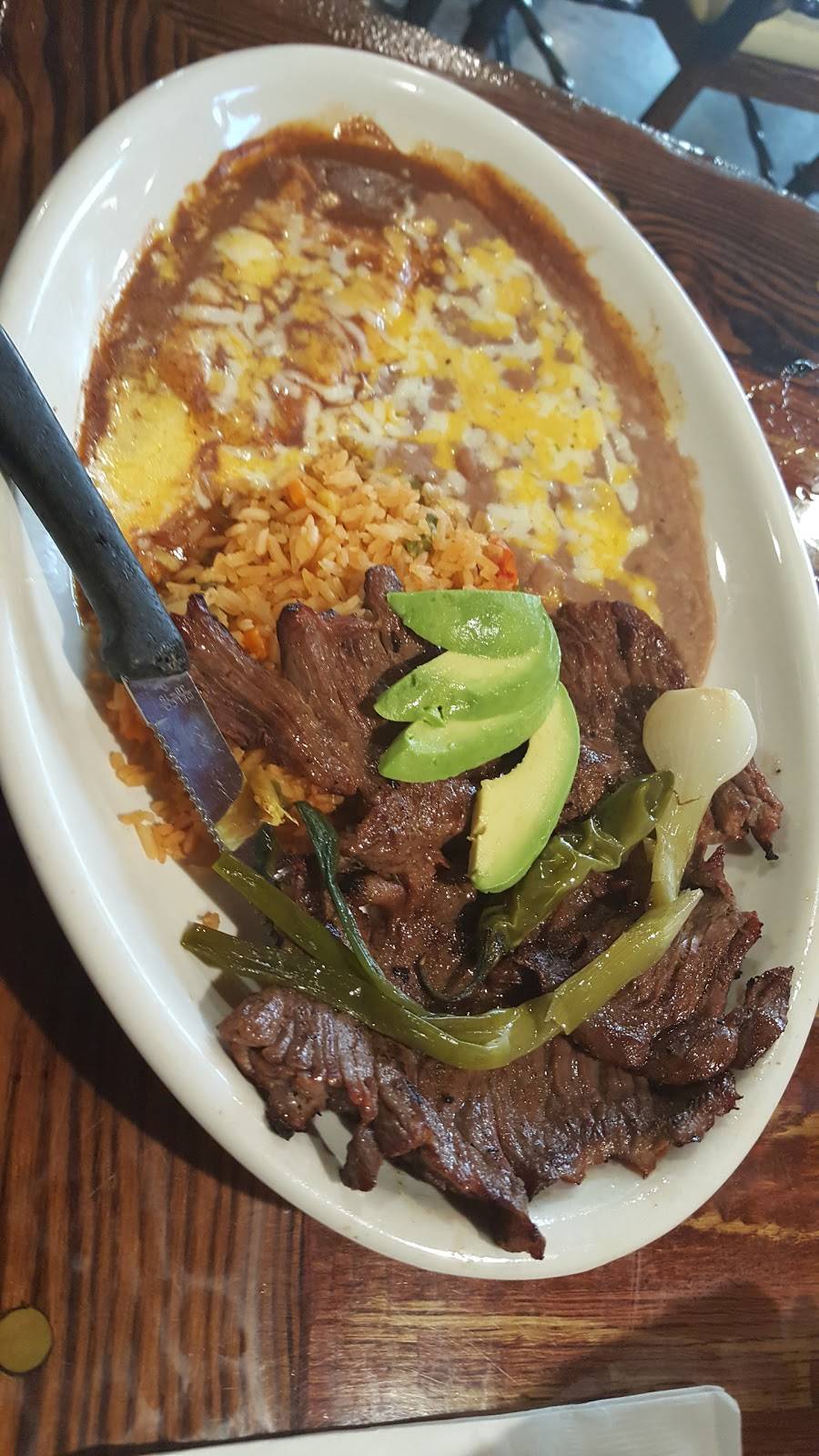 Lalos | restaurant | 1601 N Oxnard Blvd, Oxnard, CA 93030, USA | 8052782398 OR +1 805-278-2398