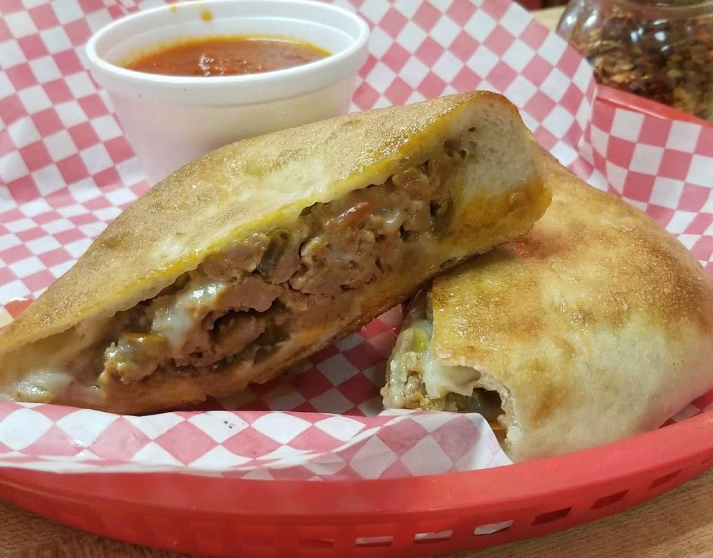 Francos Pizza & Italian Deli | restaurant | 411 Trenton Rd, Utica, NY 13502, USA | 3157246232 OR +1 315-724-6232