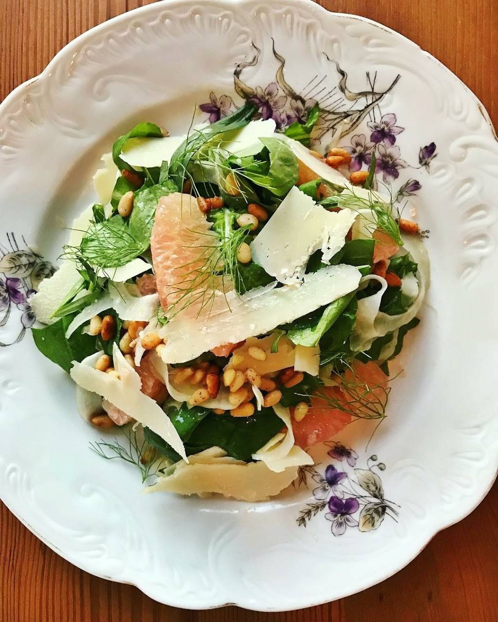 Heirloom | restaurant | 212 Savannah Rd, Lewes, DE 19958, USA | 3023134065 OR +1 302-313-4065