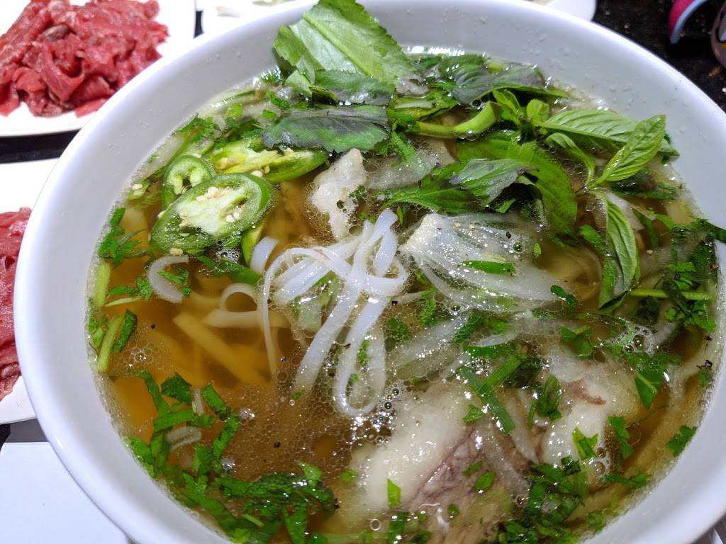 Phở Hoa Soan Bên Thềm Cũ | restaurant | 12111 Brookhurst St DE, Garden Grove, CA 92840, USA | 7146384886 OR +1 714-638-4886