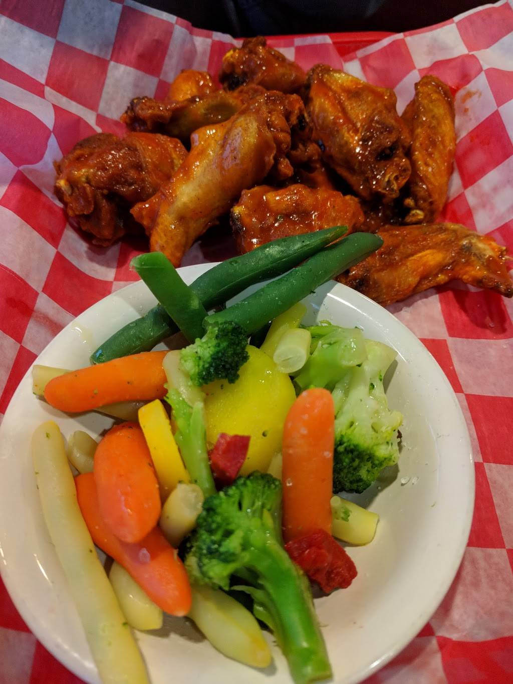 Anchors Away | restaurant | 518 E Capitol Ave, Springfield, IL 62704, USA | 2176790166 OR +1 217-679-0166