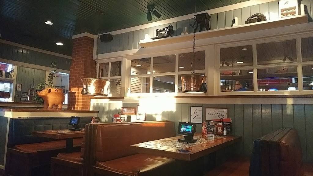 Chilis Grill & Bar | meal takeaway | 901 W Main St W, Dundee Township, IL 60118, USA | 8474269590 OR +1 847-426-9590