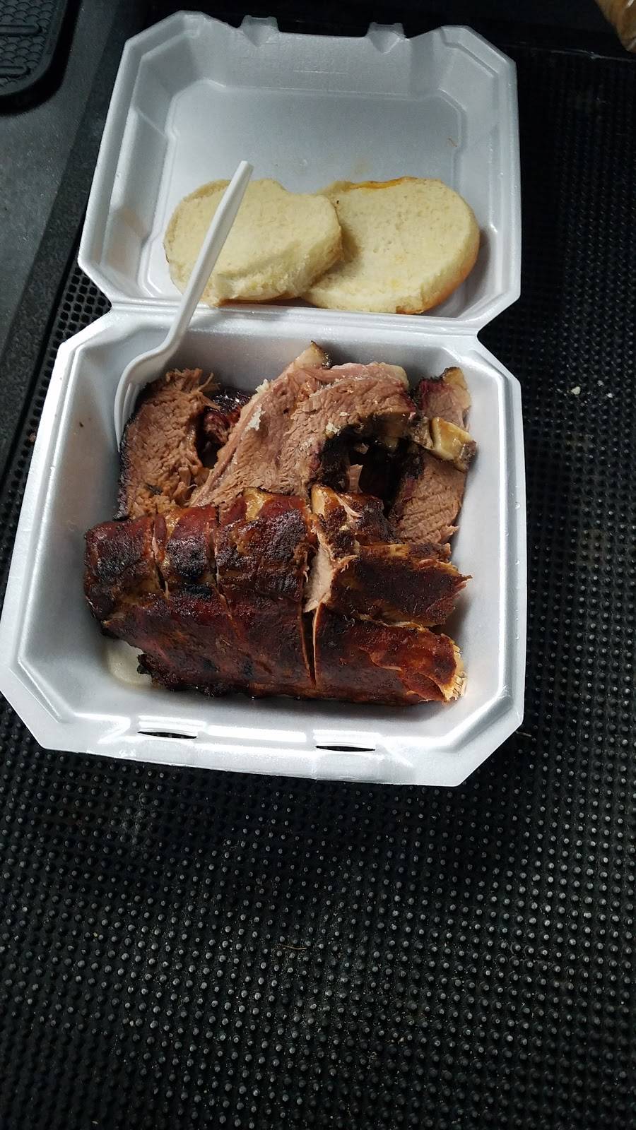 Harleys Hardwoodz BBQ | restaurant | 1703 Charlestown New Albany Rd, Jeffersonville, IN 47130, USA | 8122844490 OR +1 812-284-4490