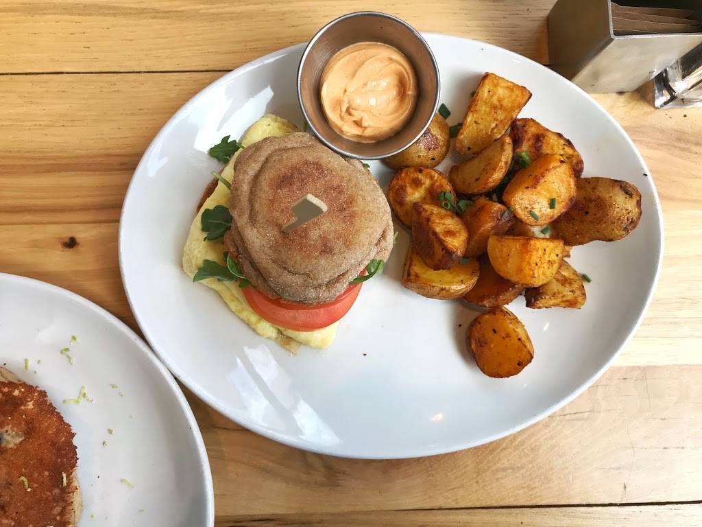 LYFE Kitchen | cafe | 270 E Ontario St, Chicago, IL 60611, USA | 3129331035 OR +1 312-933-1035