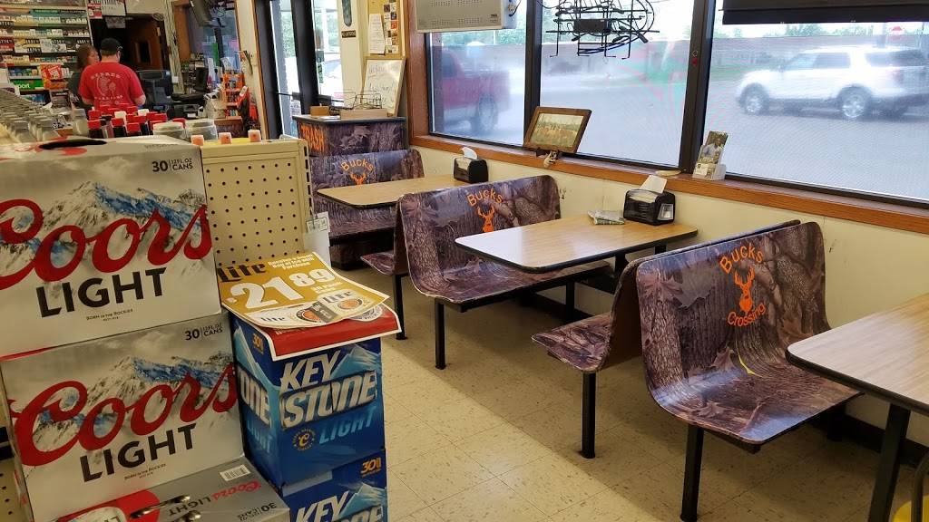Bucks Crossing | restaurant | 1020 5th St, Carrollton, IL 62016, USA | 2179429999 OR +1 217-942-9999