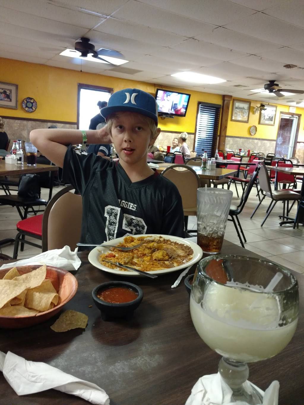 Tia Juanitas Mexican Restaurant | restaurant | 113 FM 39, Normangee, TX 77871, USA | 9363965131 OR +1 936-396-5131