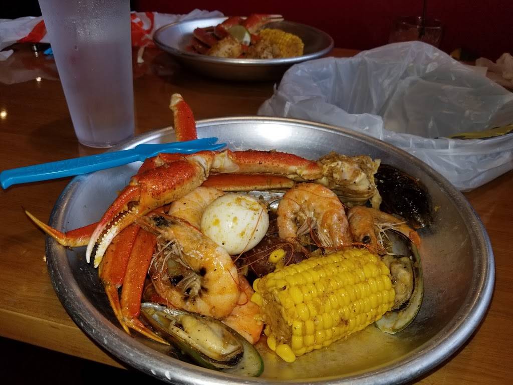 Shaking Seafood & Wings | restaurant | 3110 Mapleleaf Dr, Lexington, KY 40509, USA | 8592648888 OR +1 859-264-8888