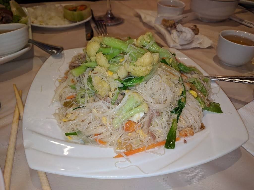 Lemongrass | restaurant | 1138 Post Rd, Warwick, RI 02888, USA | 4019411388 OR +1 401-941-1388