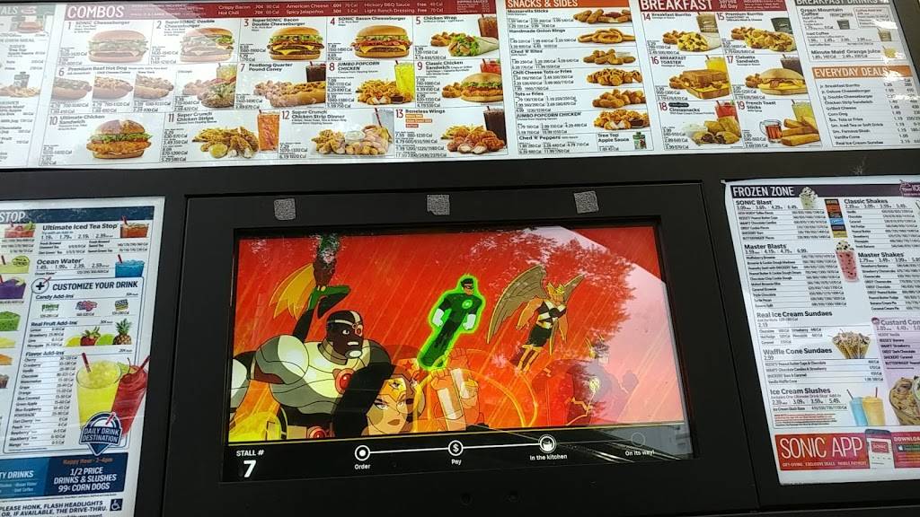 Sonic Drive-In | restaurant | 10075 W 75th St, Overland Park, KS 66204, USA | 9136317371 OR +1 913-631-7371