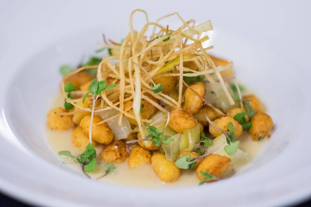 Montagna | restaurant | 400 Squaw Creek Rd, Olympic Valley, CA 96146, USA | 5304127034 OR +1 530-412-7034