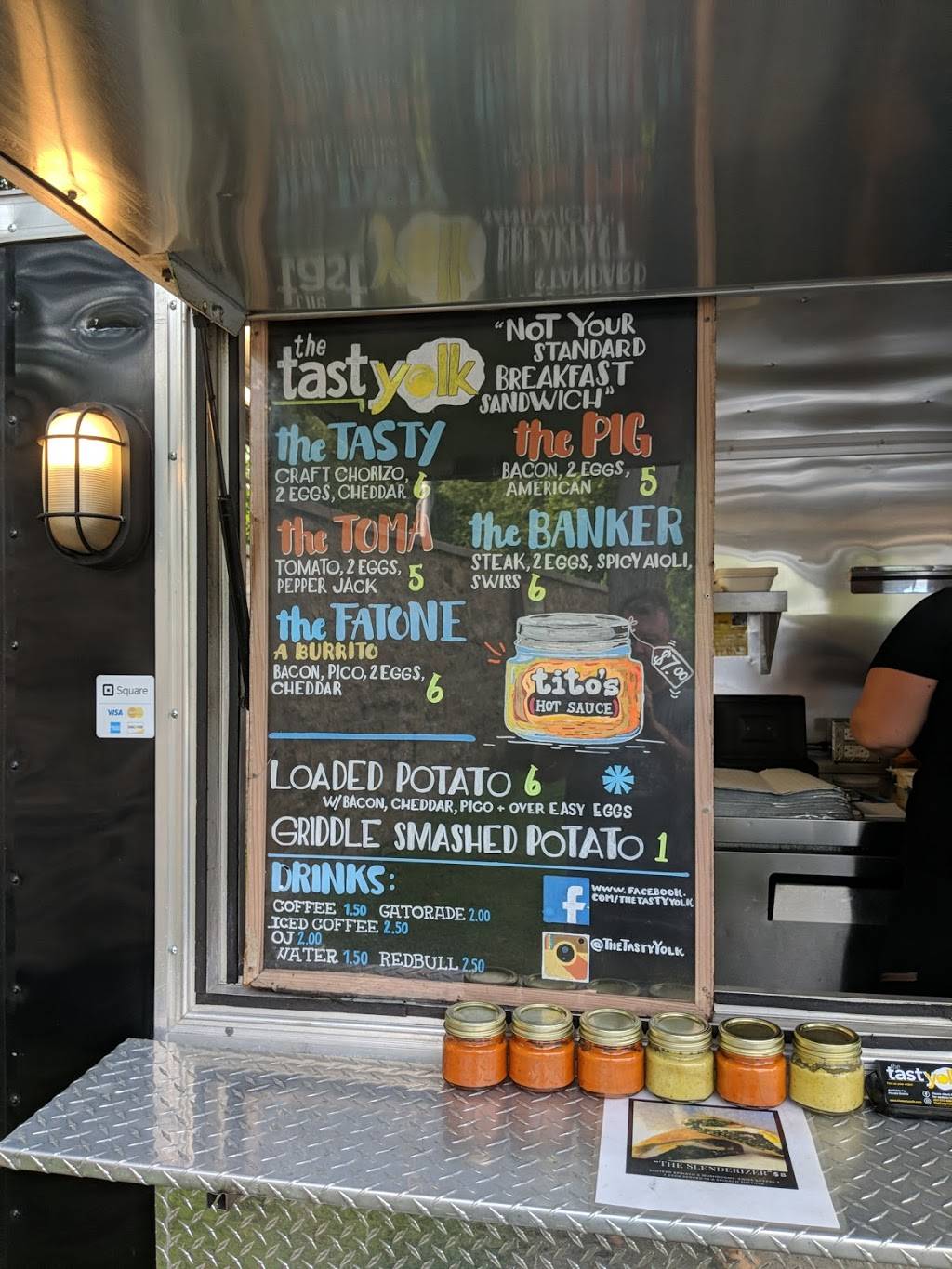 The Tasty Yolk | restaurant | 4700 Park Ave, Bridgeport, CT 06606, USA | 2035728884 OR +1 203-572-8884