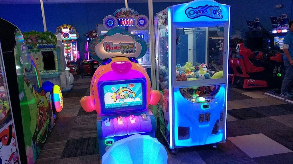 Fangs Island Food and Arcade | restaurant | 521B W Oglethorpe Hwy, Hinesville, GA 31313, USA | 9123321525 OR +1 912-332-1525