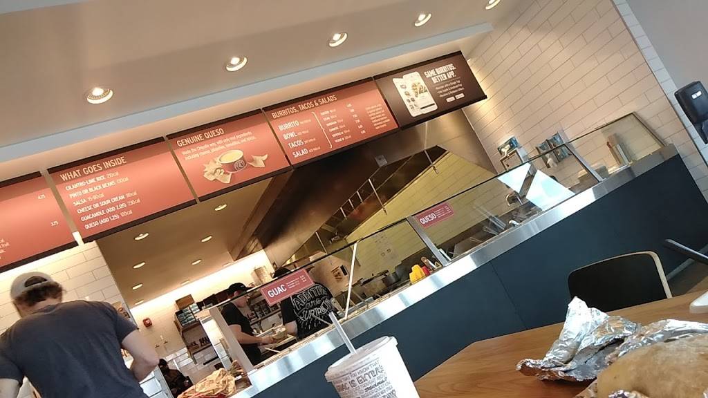 Chipotle Mexican Grill | restaurant | 450 Mall Dr Ste 130, Danville, VA 24540, USA | 4347921715 OR +1 434-792-1715