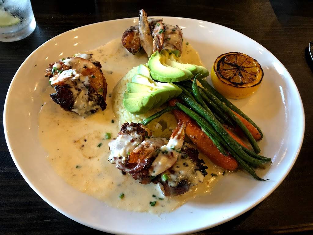 Conroys Bar & Grill | restaurant | 21119 US-281, San Antonio, TX 78258, USA | 2108902655 OR +1 210-890-2655