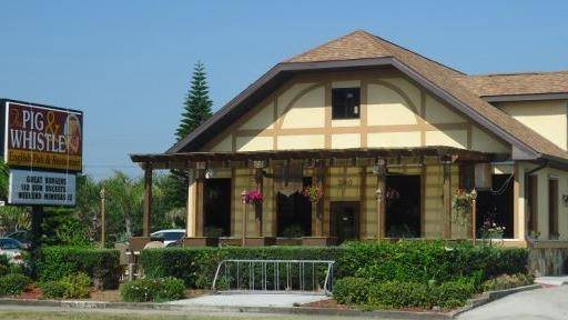 The Pig & Whistle | restaurant | 240 N Orlando Ave, Cocoa Beach, FL 32931, USA | 3217990724 OR +1 321-799-0724