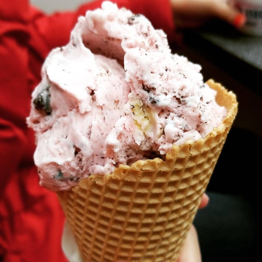 Braums Ice Cream & Burger Restaurant | restaurant | 4524 Northwest Expy, Oklahoma City, OK 73116, USA | 4057281819 OR +1 405-728-1819