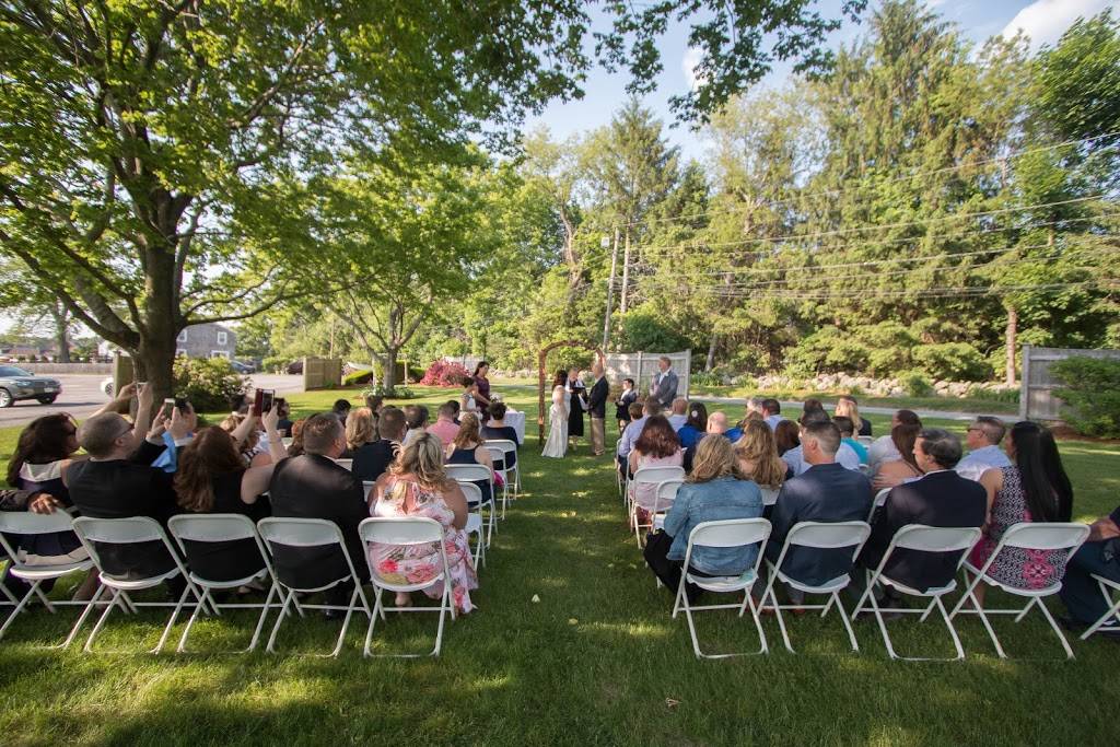 Lobster Trap Pub | restaurant | 125 Main St, Essex, MA 01929, USA | 9787686451 OR +1 978-768-6451