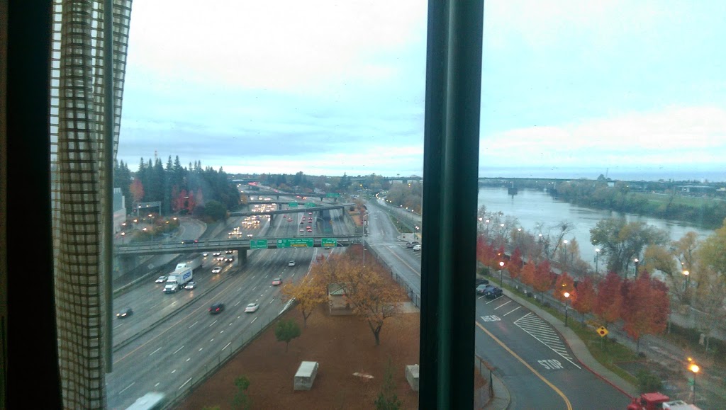 Tower Bridge Bistro | restaurant | 100 Capitol Mall #3244, Sacramento, CA 95814, USA | 9163265050 OR +1 916-326-5050