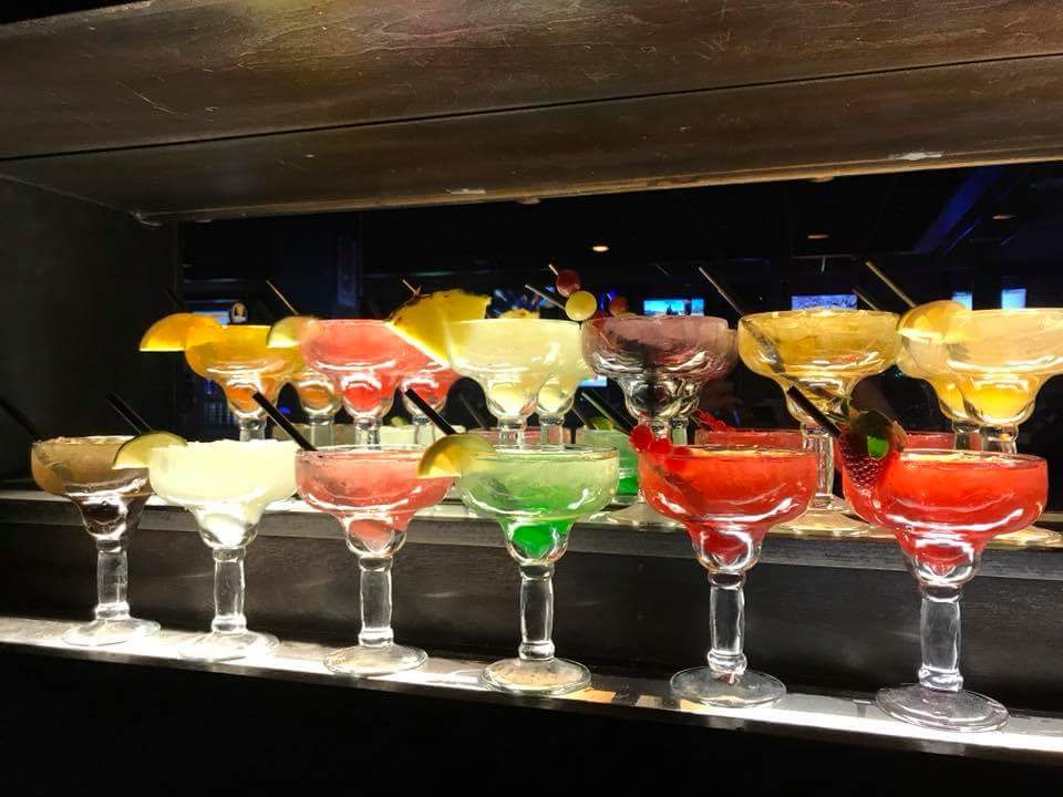 The District Bar And Grill | restaurant | 216 Court Ave #101, Des Moines, IA 50309, USA | 5152440193 OR +1 515-244-0193