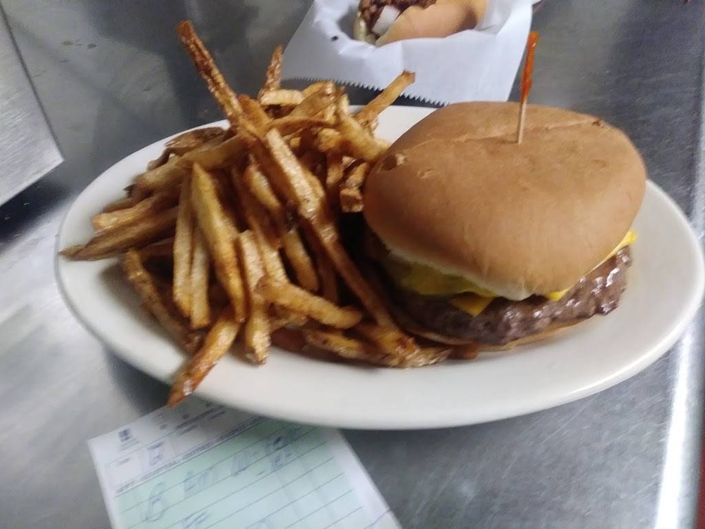 Nuthouse Saloon | restaurant | 5990 Navarre Rd SW, Canton, OH 44706, USA | 3304797294 OR +1 330-479-7294