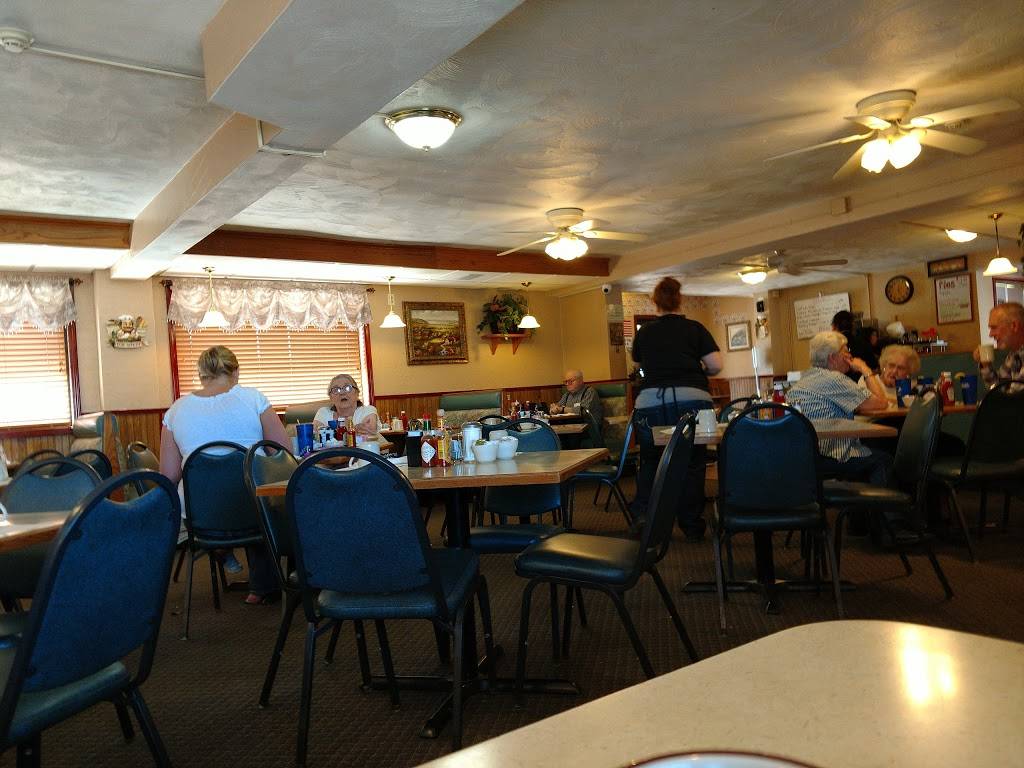 New Day Cafe | cafe | 2919 S 3rd St, Terre Haute, IN 47802, USA | 8122353200 OR +1 812-235-3200