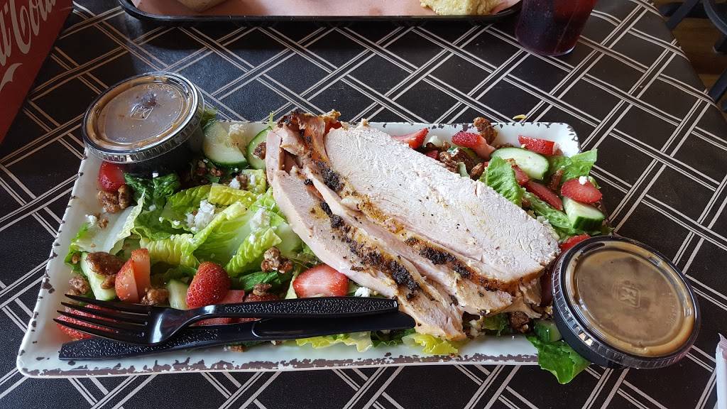 The Smoke Pit | restaurant | 117 E Innes St, Salisbury, NC 28144, USA | 7047548336 OR +1 704-754-8336