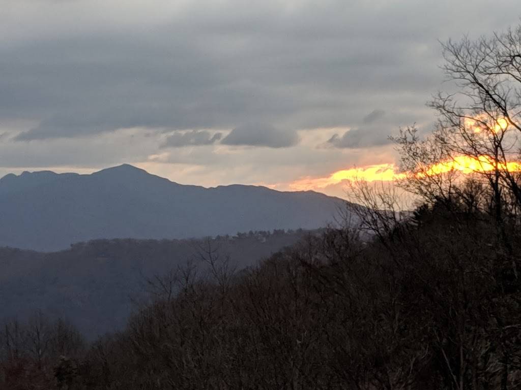 The Ridgeline | restaurant | 8960 Valley Blvd, Blowing Rock, NC 28605, USA | 8284149922 OR +1 828-414-9922