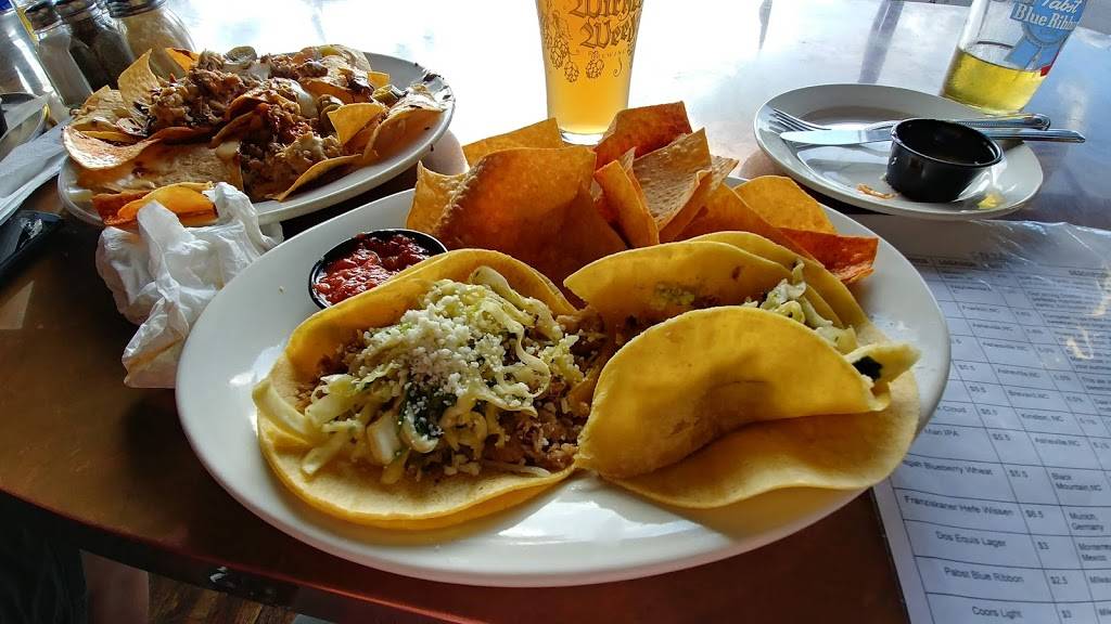 Sauced - Pizza, Tacos, Taps | restaurant | 188 N Main St, Waynesville, NC 28786, United States | 8282469585 OR +1 828-246-9585