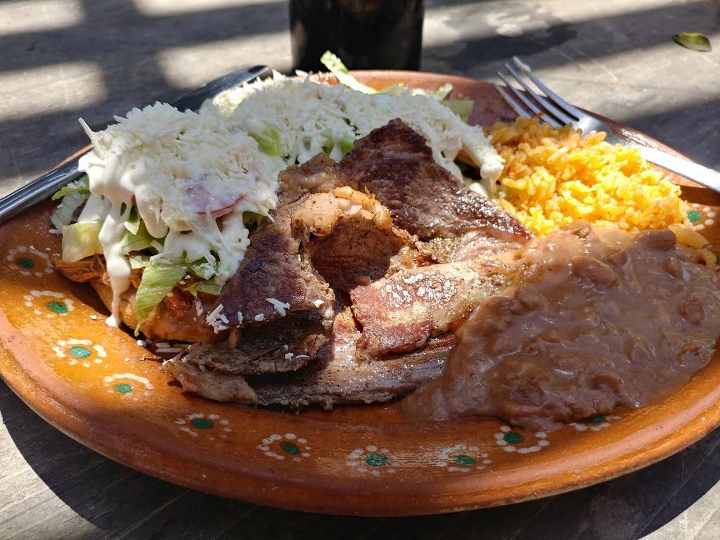 El Portal | restaurant | Carretera, Rosarito - Ensenada Km, 41707 B.C., Mexico | 016611147750 OR +52 661 114 7750