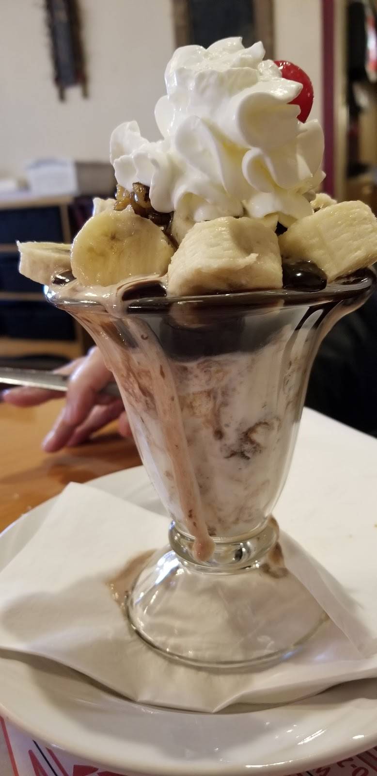 Leibys Ice Cream House & Restaurant | restaurant | 848 W Penn Pike, Tamaqua, PA 18252, USA | 5702257117 OR +1 570-225-7117