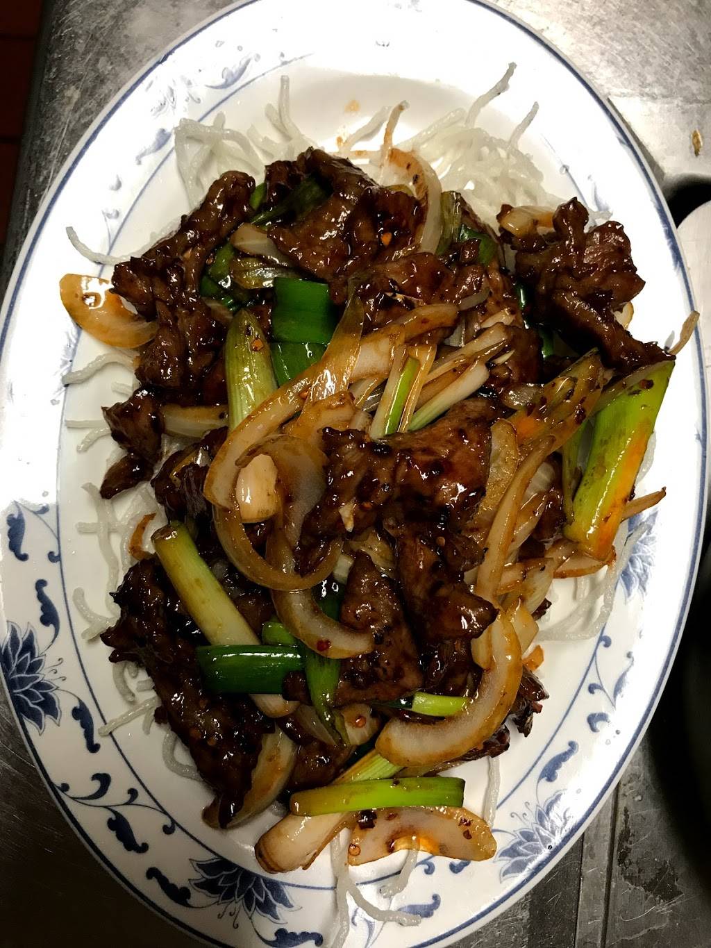 Lucky Food | restaurant | 38 N Genesse St, Waukegan, IL 60085, USA | 8473368888 OR +1 847-336-8888