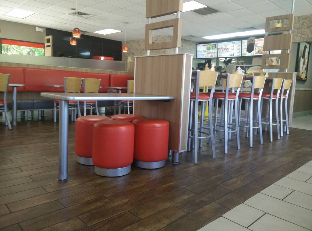 Burger King | restaurant | 305 Sunrise Blvd, DeBary, FL 32713, USA | 3866682833 OR +1 386-668-2833