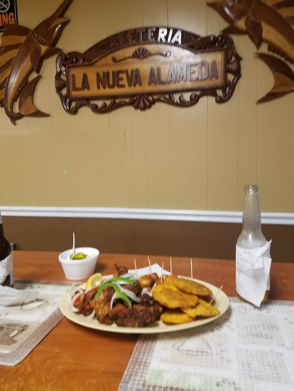 La Nueva Alameda Cafeteria | restaurant | 2400 NW 27th Ave, Miami, FL 33142, USA | 3056380422 OR +1 305-638-0422