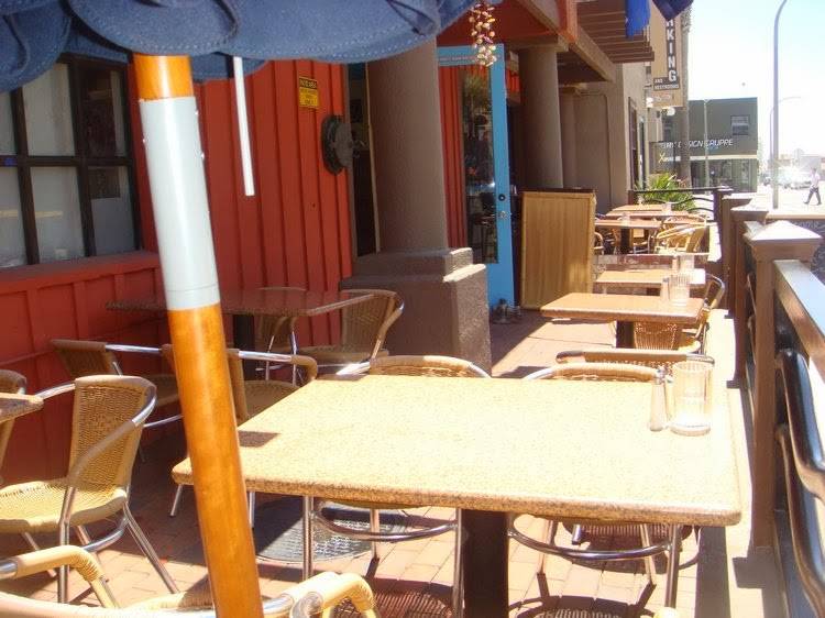 Gs Boat House Raw Bar & Grill | restaurant | 200 Main St, Huntington Beach, CA 92648, USA | 7149693100 OR +1 714-969-3100