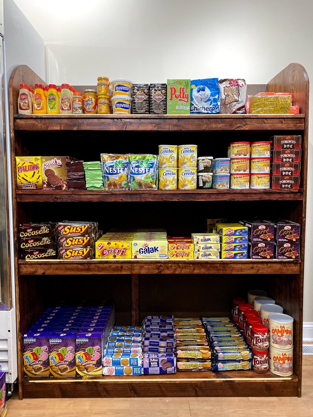 Naiboa Latin Store | restaurant | 3349 N Clark St, Chicago, IL 60657, USA | 7736977043 OR +1 773-697-7043