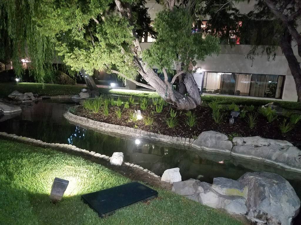 Wateridge | restaurant | 5161 W Slauson Ave, Los Angeles, CA 90056, USA | 3232949444 OR +1 323-294-9444