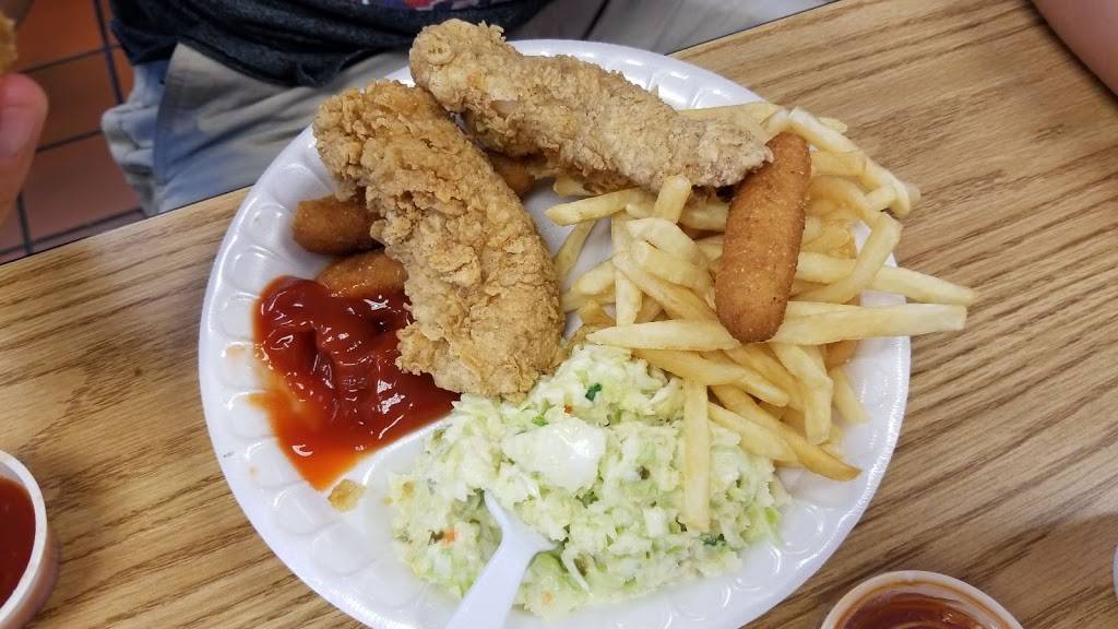 Smithfields Chicken N Bar-B-Q | restaurant | 1105 Gum Branch Rd, Jacksonville, NC 28540, USA | 9103476355 OR +1 910-347-6355