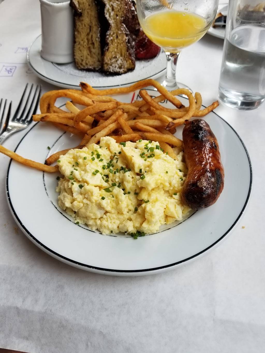 Medium Rare | restaurant | 3601 Fairfax Dr, Arlington, VA 22201, USA | 7032432020 OR +1 703-243-2020