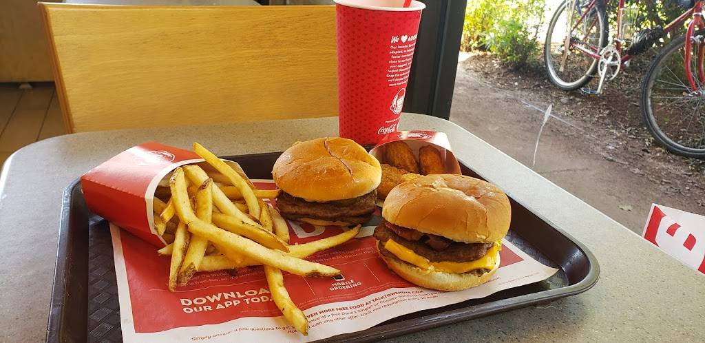 Wendys | restaurant | 100 Scarlett Dr, Chapel Hill, NC 27517, USA | 9199678624 OR +1 919-967-8624
