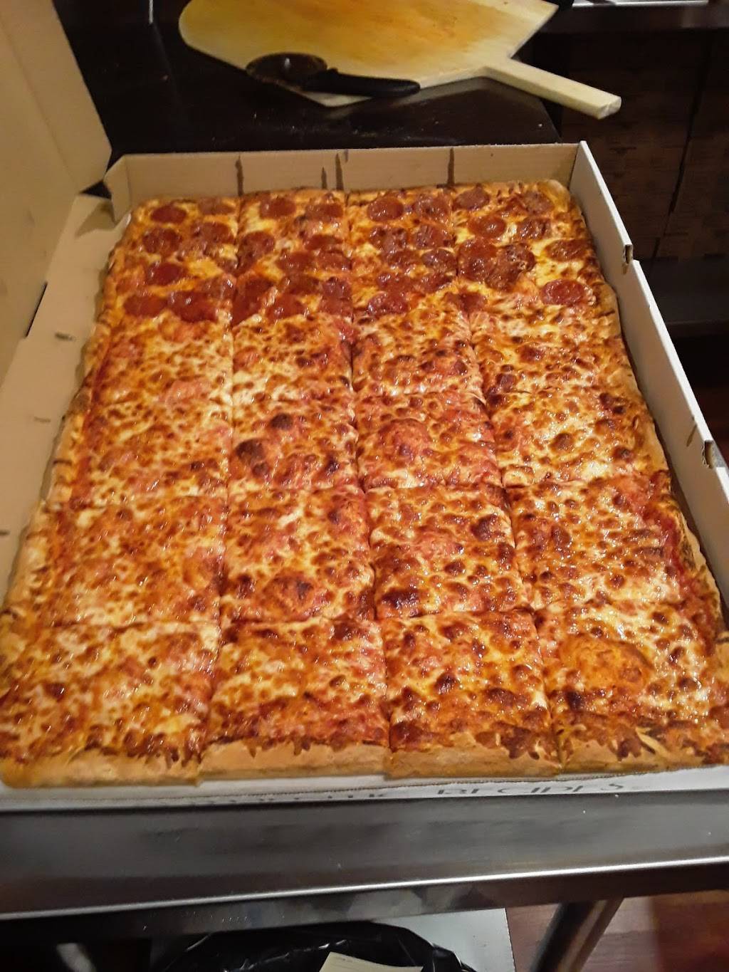 Angel Pizza | restaurant | 254 Church St, Pembroke, MA 02359, USA | 7819243143 OR +1 781-924-3143